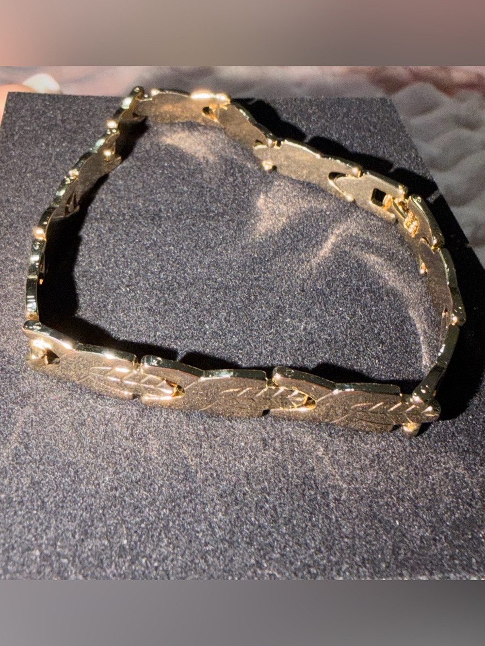 Gold Link Bracelet - 8in